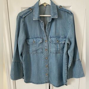 Anthropologie Cloth & Stone Light Chambray Button Front Blue Denim Shirt Large